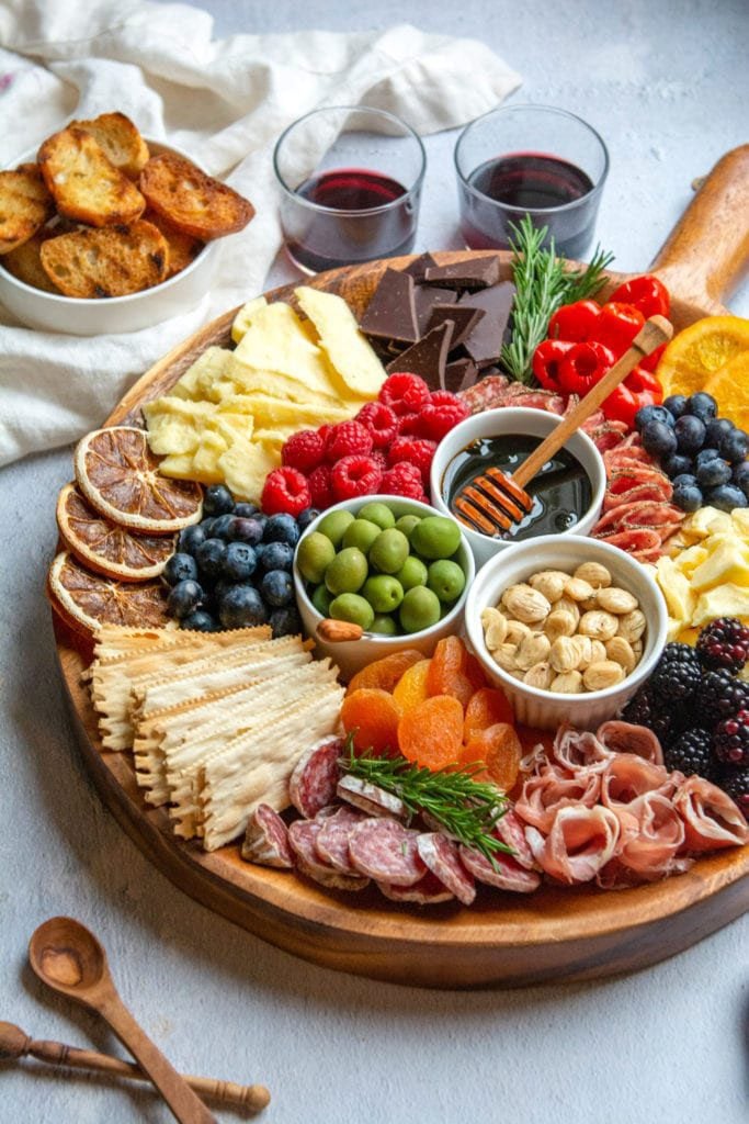 how to make a charcuterie board