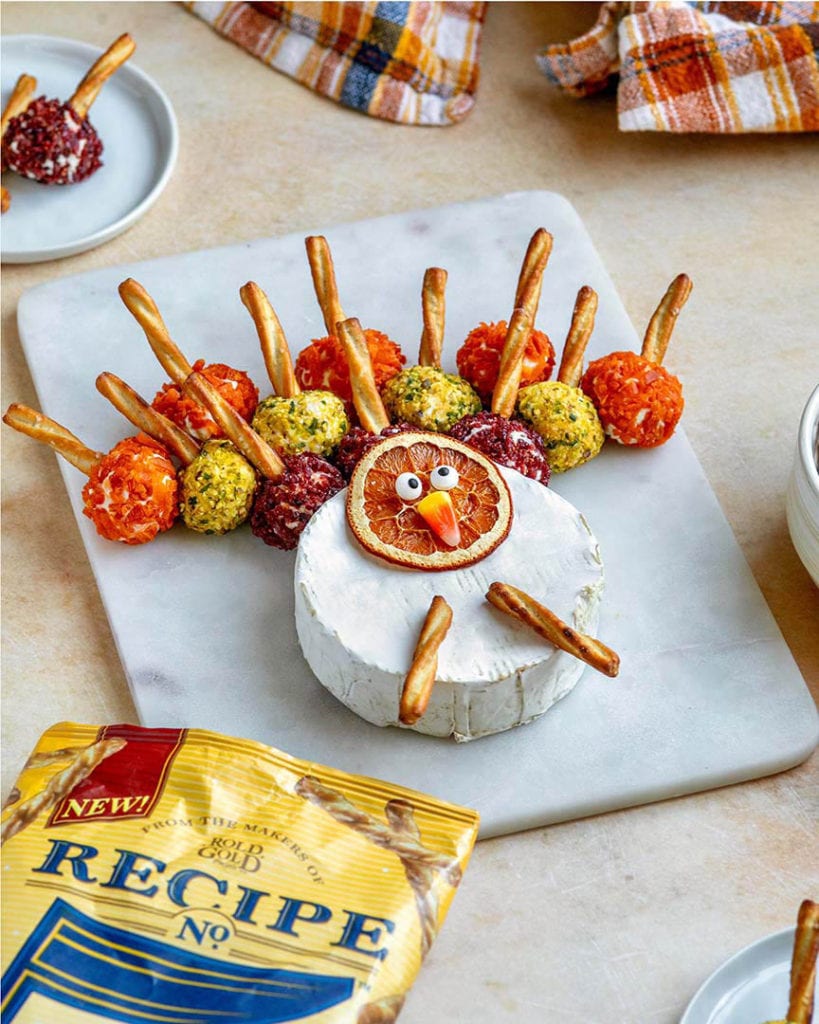 thanksgiving turkey cheese ball