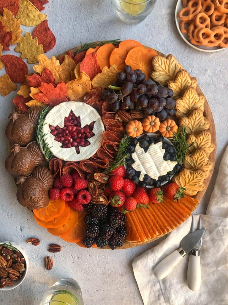 Thanksgiving grazing with mimolette