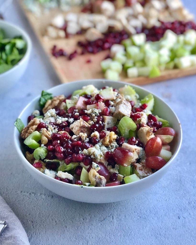 whats in a waldorf salad