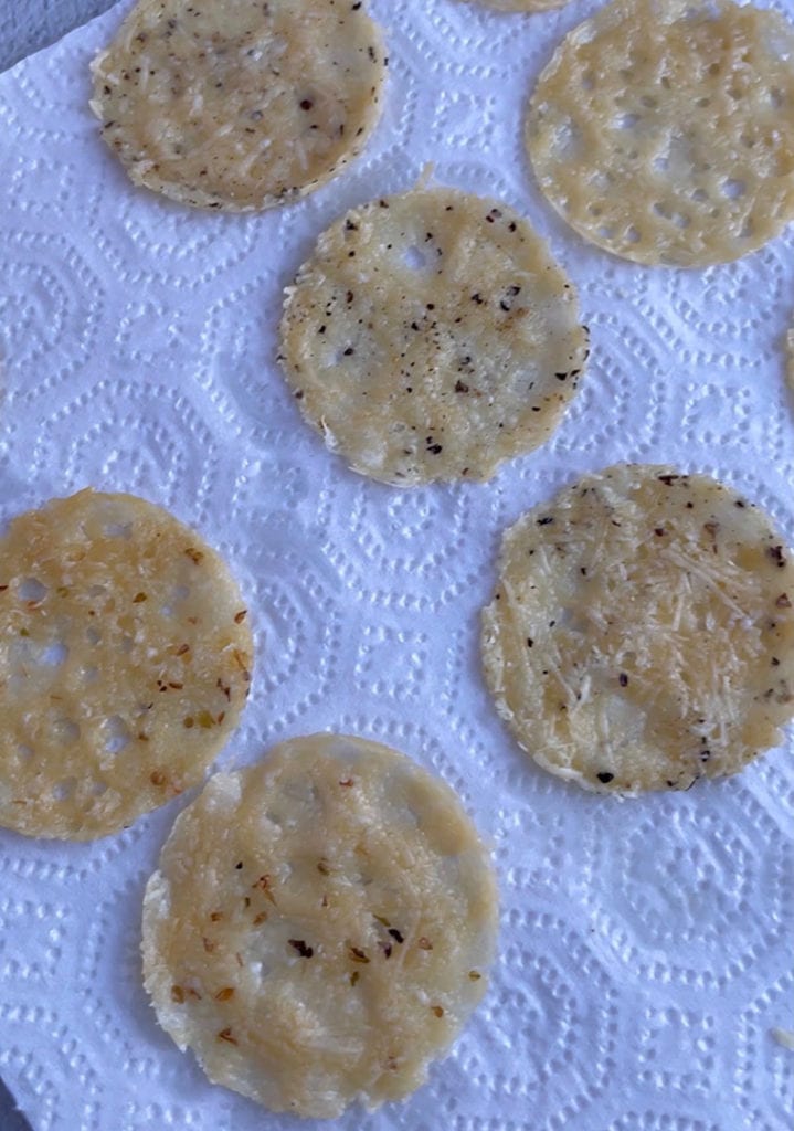 keto snack ideas cheese crisps
