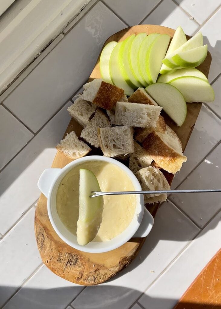 best bread for cheese fondue