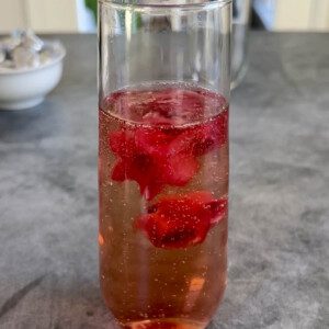 cranberry champagne cocktail