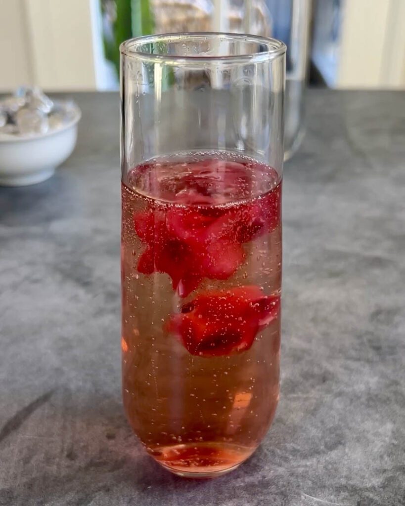 cranberry champagne cocktail