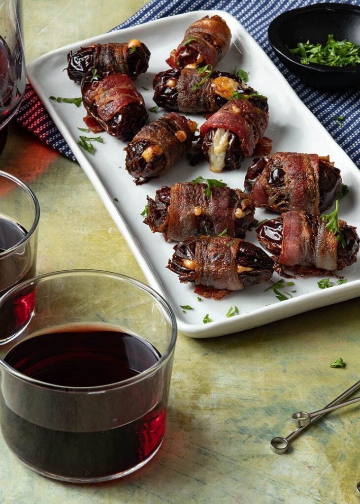 bacon wrapped stuffed dates recipe