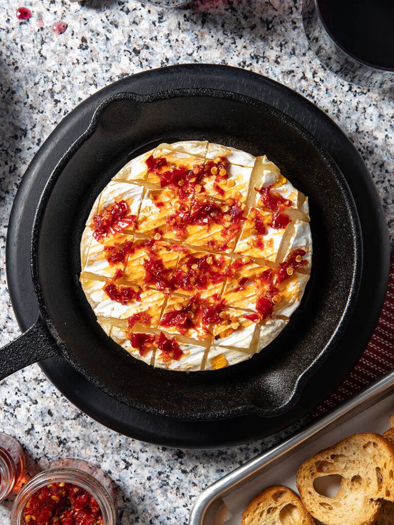 how to serve baked camembert cheese with honey