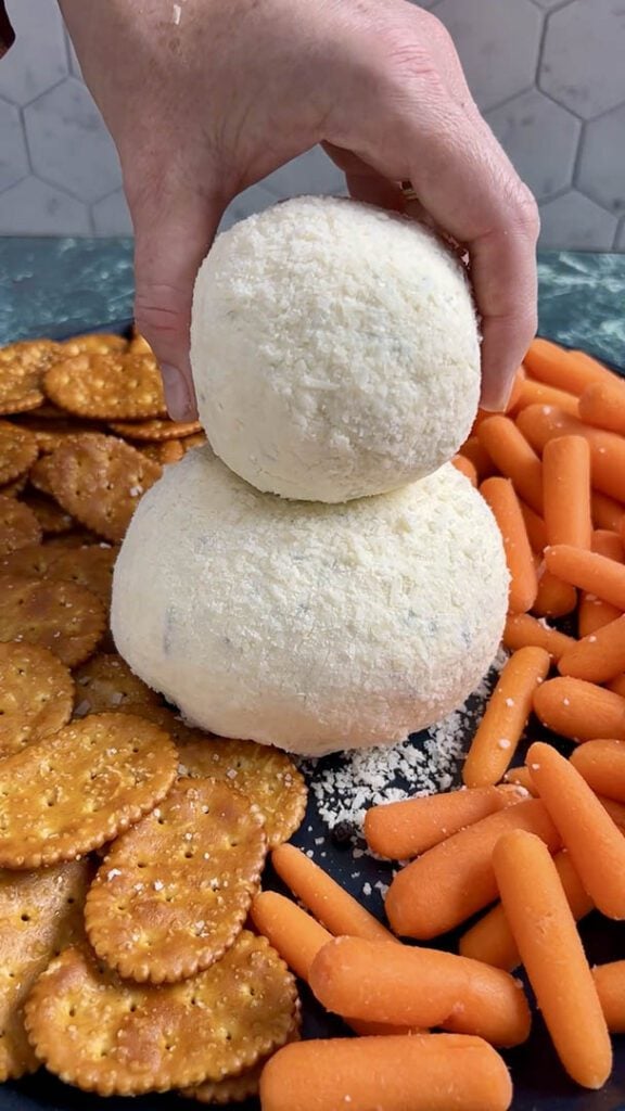 Snowman cheese ball how to