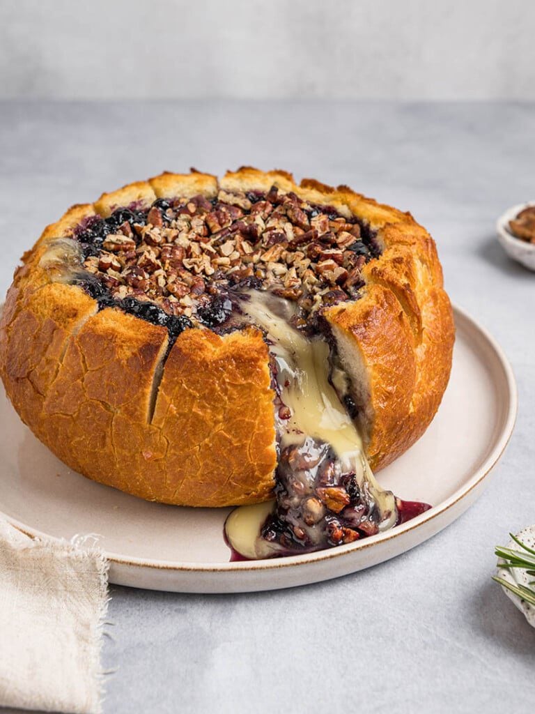 baked brie toppings